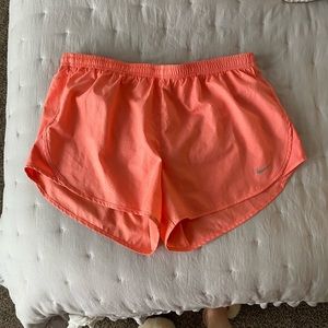 Large Nike Salmon/Peach Running Shorts
